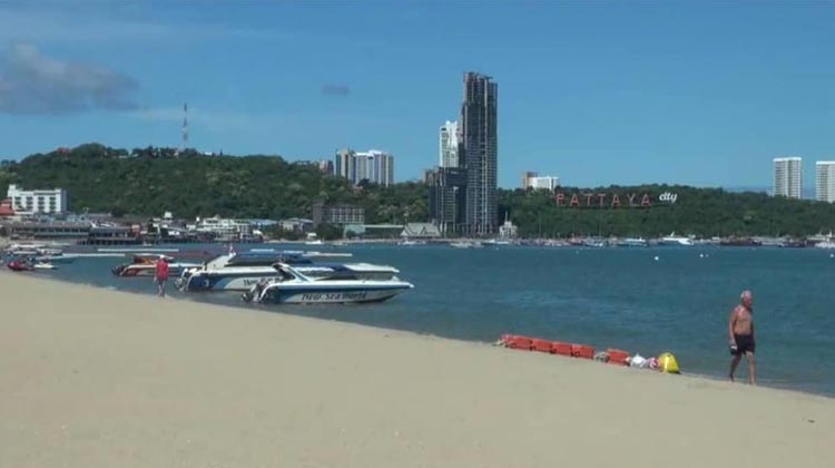 Leerer Strand am Feiertagswochenende in Pattaya | Photo: Siam Chon News Facebook