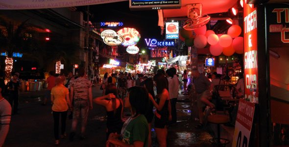 Pattaya Walking Street am Abend