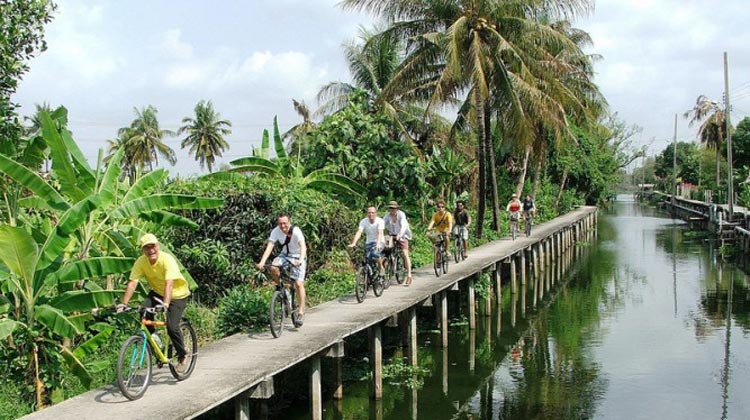 Entlang den Klongs