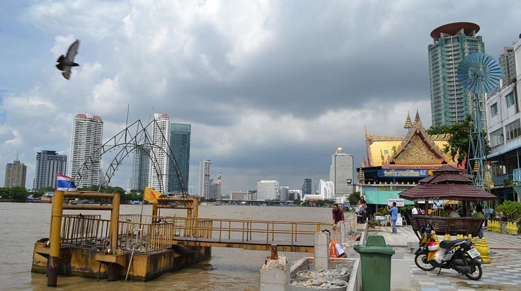 Bangkok Tradition neben der Moderne