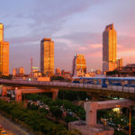 Bangkok Skyline bei Sonnenuntergang