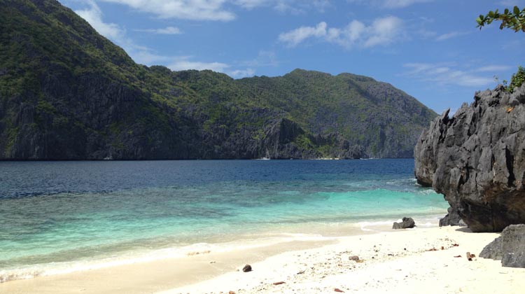 Secret Beach auf Matinloc Island, El Nido, Palwan, Philippinen