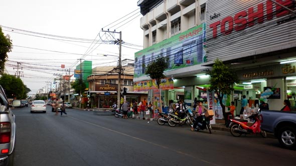 Straßenbild in Buriram
