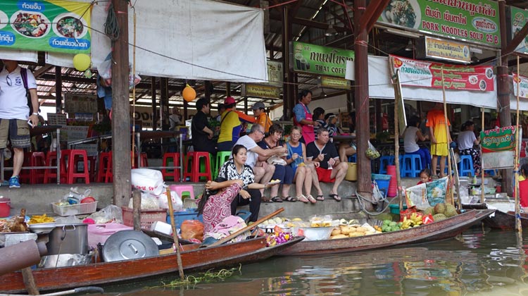 Damnoen Saduak Markt in Ratchaburi 