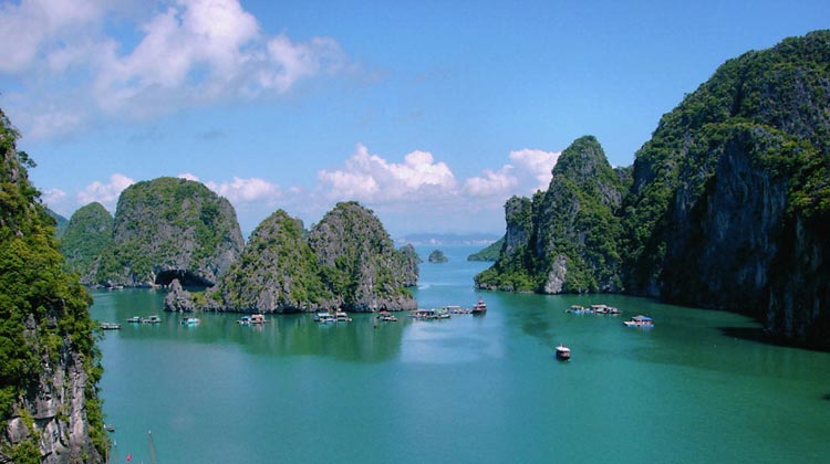 Thailand oder Vietnam: Halong Bay in Vietnam