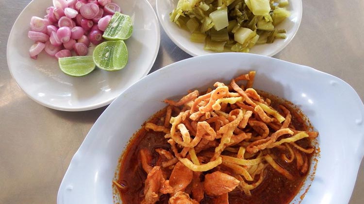 Khao Soi Mae Manee Streetfood-Restaurant in Chiang Mai