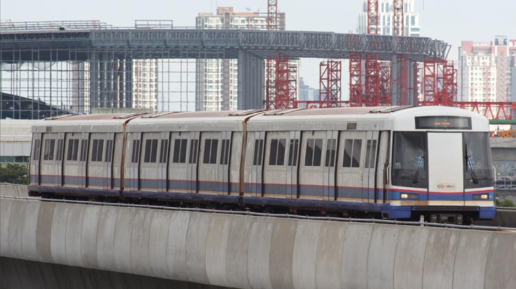  MRT Blue Line Zug