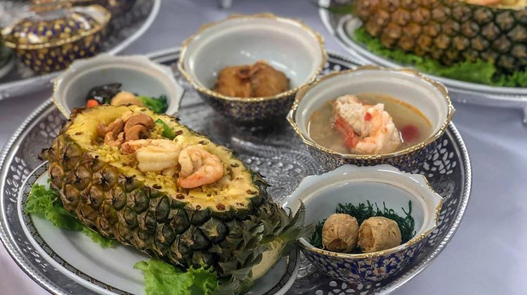 Raffiniert zubereitetes Gericht im Sterne Restaurant Methavalai Sorndaeng