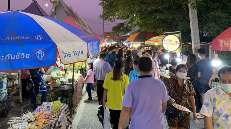 Rim Khong Walking Street in Nong Khai