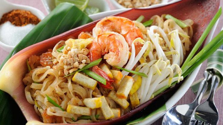 Pad Thai das thailändische Nationalgericht | Photo: TAT