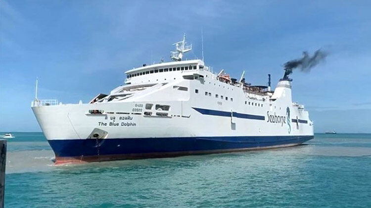 Blue Dolphin"-Fähre von Pattaya nach Koh Samui