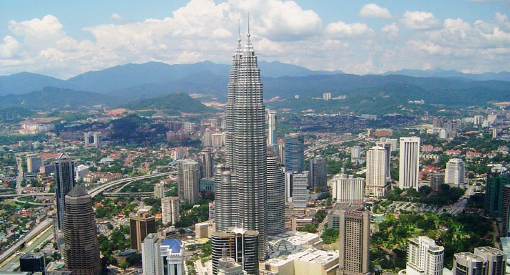Skyline Petronas Tower: Leben in Kuala Lumpur