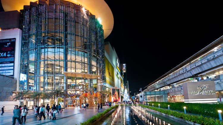 Siam Paragon bei Nacht: Fünf der besten Shopping Malls in Bangkok