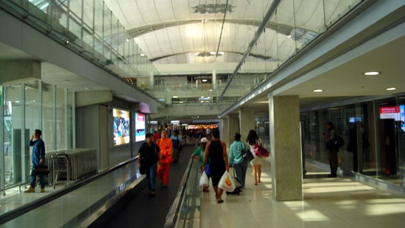 Walkway im Suvarnabhumi Airport