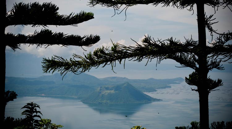 Leben in Tagaytay - Blick auf den Taal Vulkan