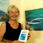 Ursula Spraul-Döring mit Buch Altersruhesitz Thailand 2. Auflage