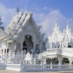 Ansicht des Wat Rong Khun in Chiang Rai