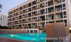 August Suites Pattaya Blick vom Swimming Pool