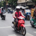 Straßenverkehr in Bangkok