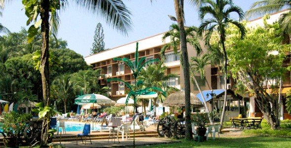 Ansicht vom Garten Basaya Beach Hotel & Resort