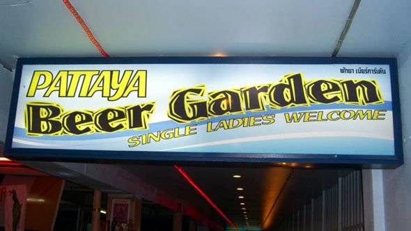 Eingang zum Pattaya Beer Garden