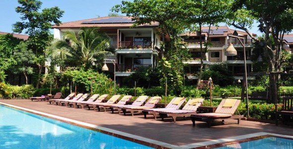 Bird & Bees Resort in Pattaya Blick von Pool 