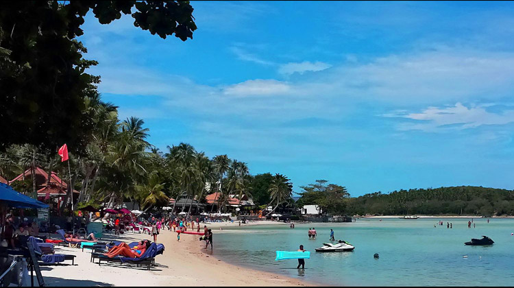 Der beliebte Chaweng Beach auf Koh Samui