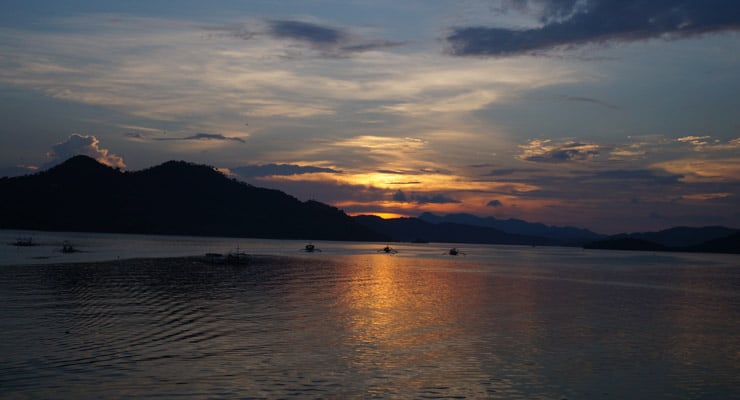 Sonnenuntergang in der Bucht von Coron