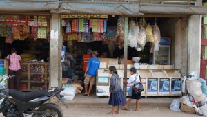 Geschäft in Coron zum Einkaufen von Reis etc.