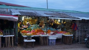 Obststand auf dem Markt in Coron