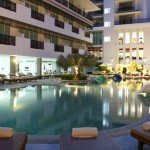 Discovery Beach Hotel in Pattaya Ansicht bei Nacht