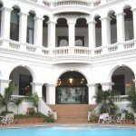 Eingang vom Pool im Grand Sole Hotel in Pattaya