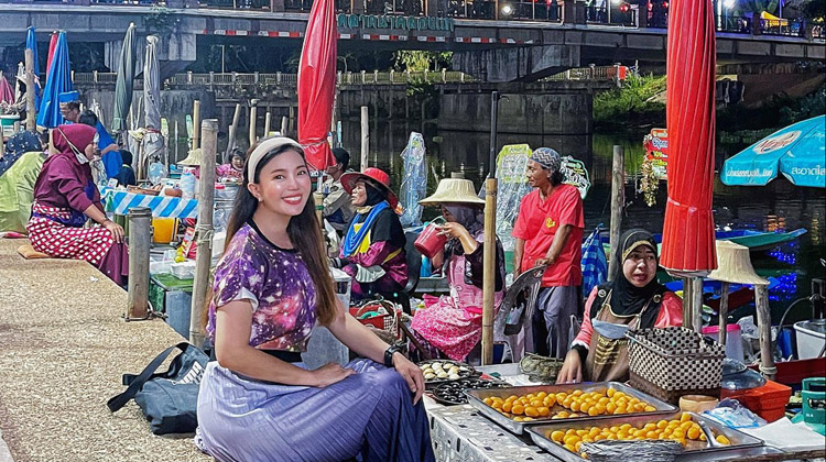 Khlong Hae Floating Market