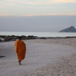 Mönch am Strand von Hua Hin