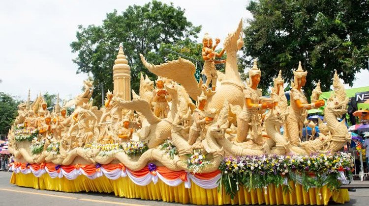 Kerzenfest in Ubon Ratchathani