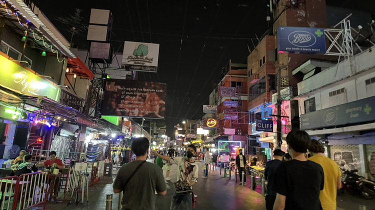 Khao San Road nach Lockerung des Alkoholverbots gut besucht | Photo: INN