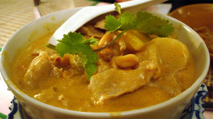 Massaman-Curry weltweit die Nummer 1 unter den beliebtesten Speisen