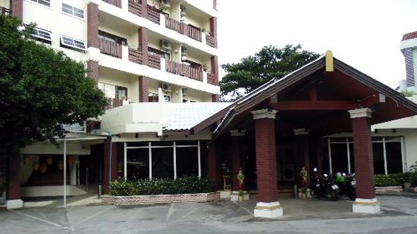 Eingang zum Hotel