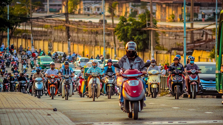 Motorradfahrer in Thailand
