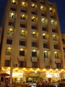Lek Hotel Pattaya Vorderansicht Hauptgebäude