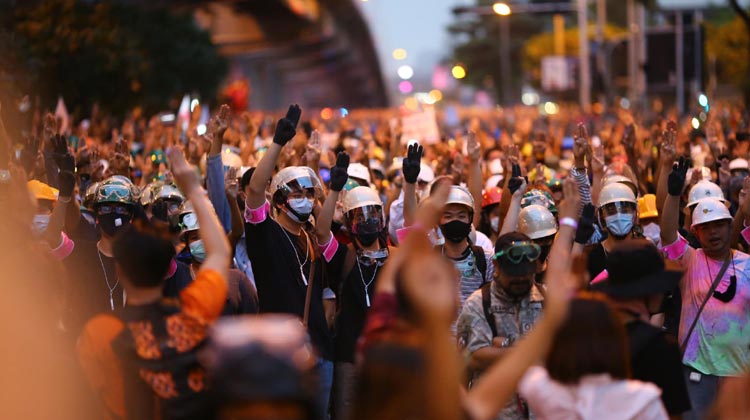 Thailand am Scheideweg - Proteste und bevorstehende Herausforderungen. Die Regierung kontrolliert die Hebel der Macht. Doch was wird geschehen?