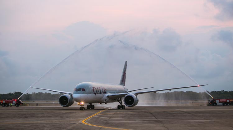 Jungfernflug: Qatar Airways landet in Pattaya