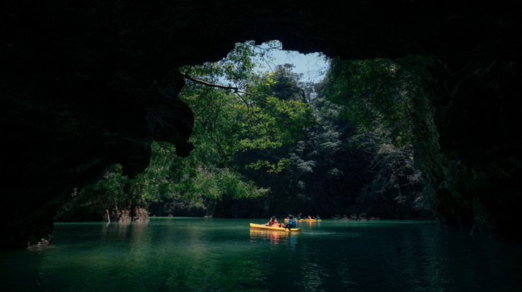 Seekanu-Tour in die Phang Nga-Bay | Photo: John Gray Sea Canoe