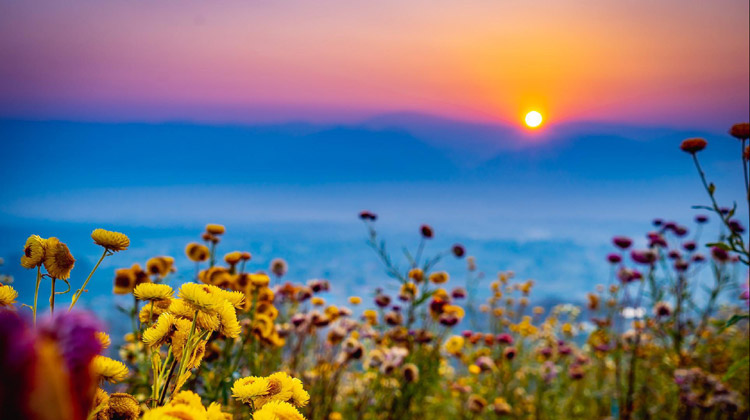 Sonnenaufgang in Pai im Norden von Thailand