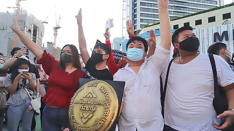 Laut pro-demokratischen Protestführern findet die große Kundgebung auf dem Campus der Thammasat-Universität statt