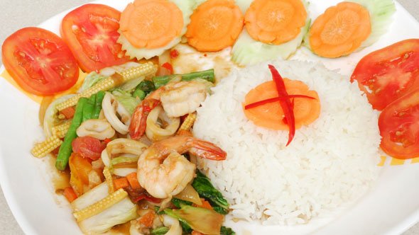 Thai Food - Reis mit Garnelen