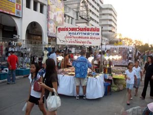 Nachtmarkt Thepprasit Road