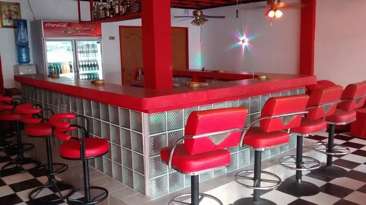 Ting Tong Red Bar & Guesthouse im neuen Look